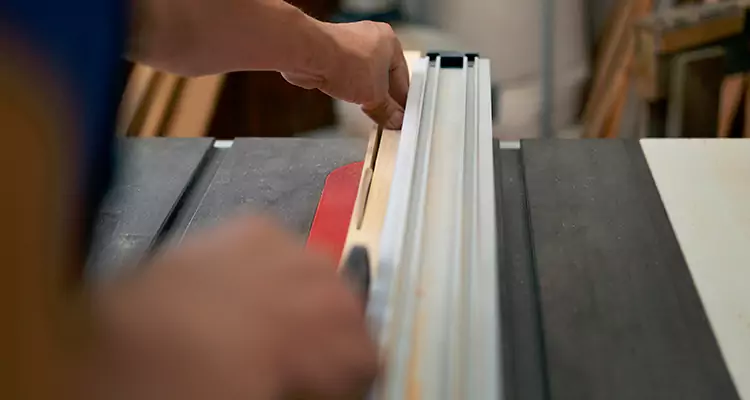 Bifold Door Seal Repair in DeBary, FL