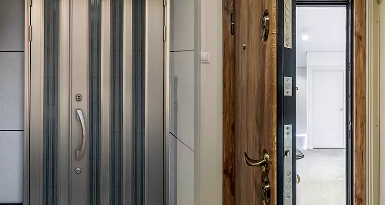 Burglar Proof Front Door Repair in DeBary, FL