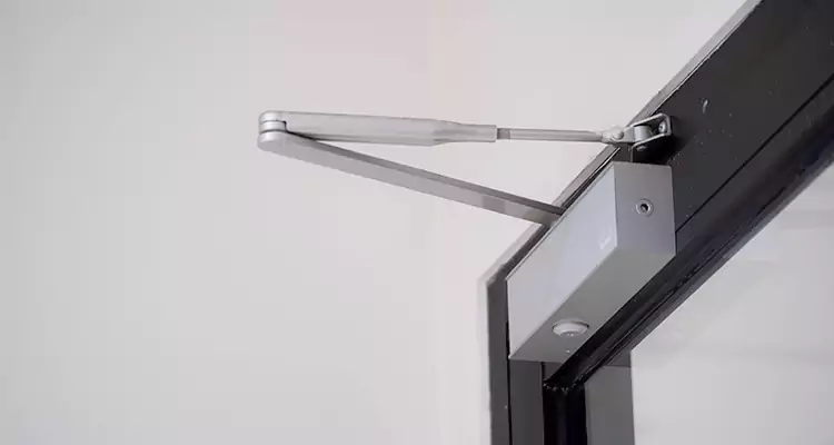 Screen Door Closer Installation in DeBary, FL