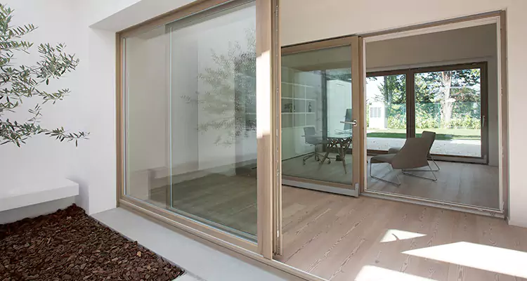 Sliding Screen Door Bottom Track Replacement in DeBary, FL